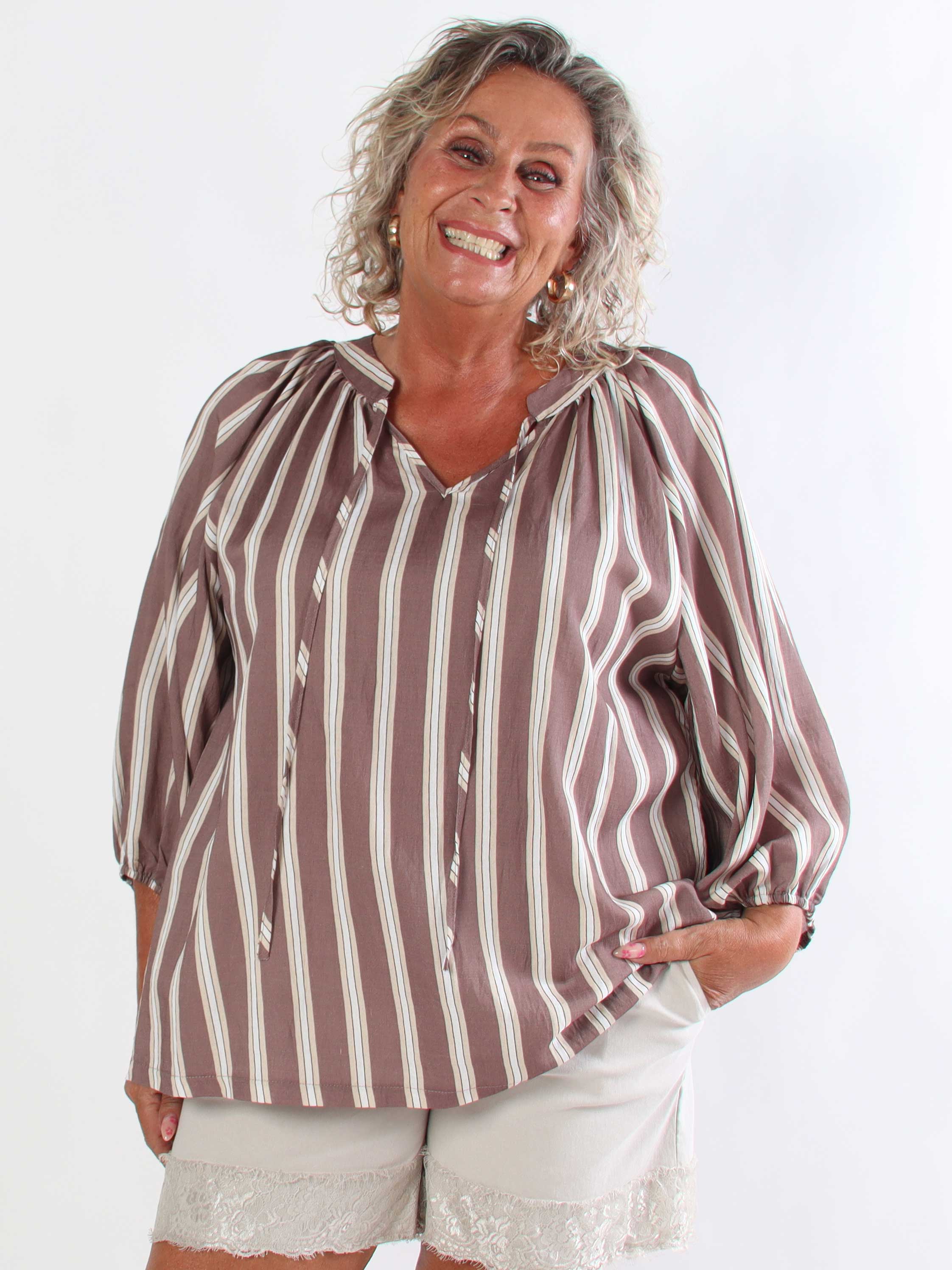Amidala Shirt - Randig plus size tunika i en lätt viskosblandning med vackra ballongärmar